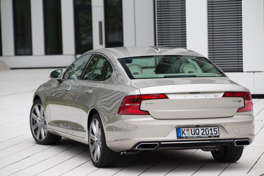  Volvo S90 D5 Inscription 2016 года  (фото 6 из 12)